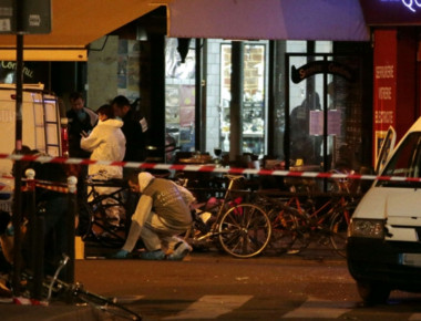 Παρίσι: Αυτοκίνητο έπεσε σε πιτσαρία - 7 τραυματίες και ένα 8χρονο κοριτσάκι νεκρό (φωτό)(upd)